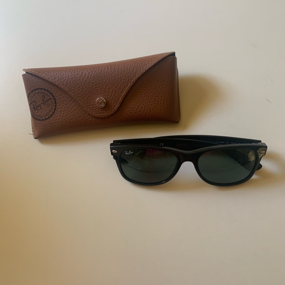 Vintage Ray-Ban Black Sunglasses with Tan Case